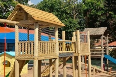 rhredesetelas003playgrounds